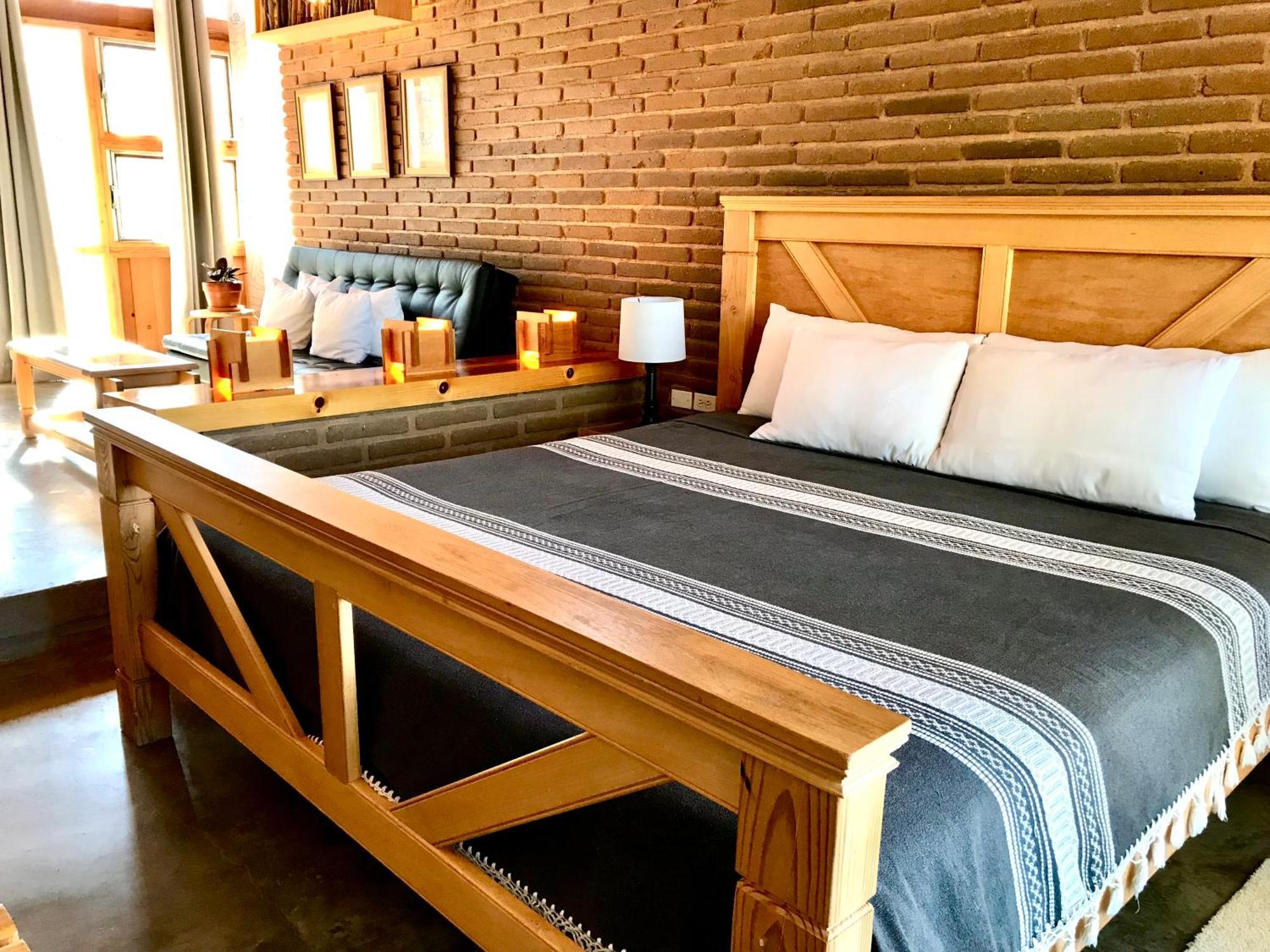 Casa Mayoral B&B Pet Friendly บาเย เด กัวลาลูเป ภายนอก รูปภาพ